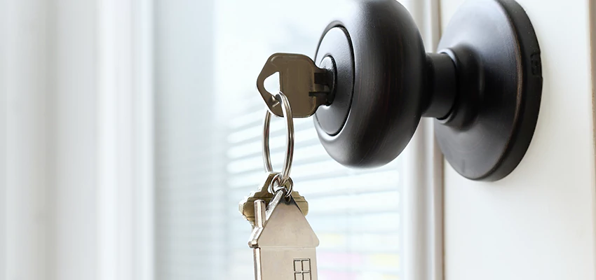 Bifold Door Knob Replacement in Modesto, California